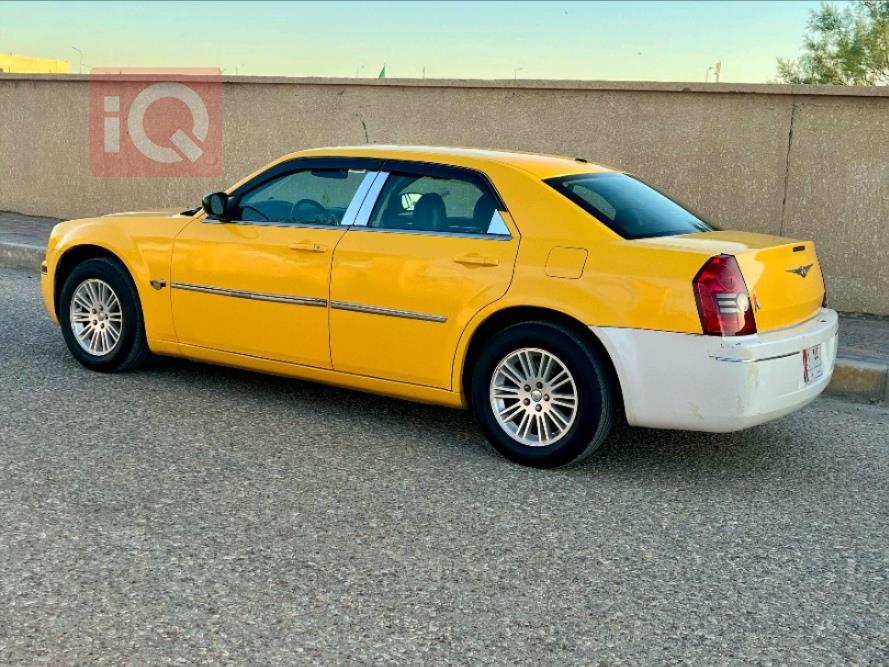كرايسلر 300